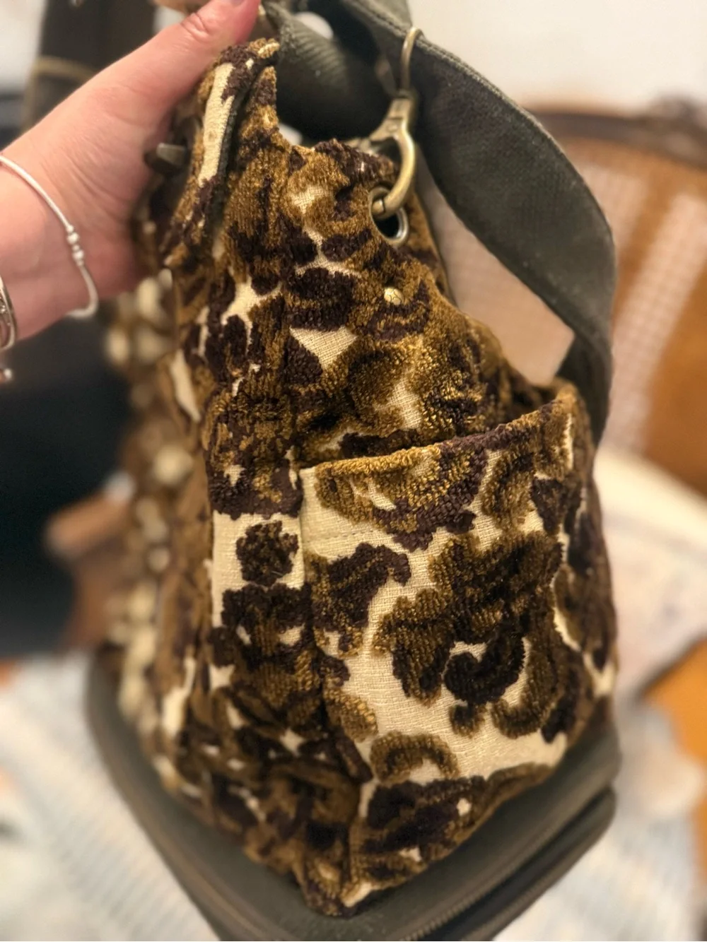 Petunia Pickle Bottom Brown and Cream Floral Velvet Tote/diaper bag